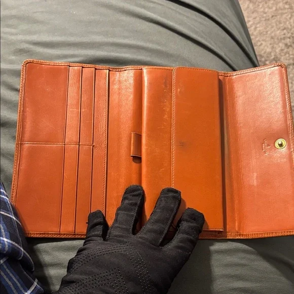 Louis Vuitton Orange Wallet - Picture 6 of 8